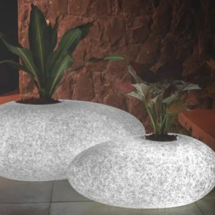 PEBBLE ILLUMINATED PLANTERS