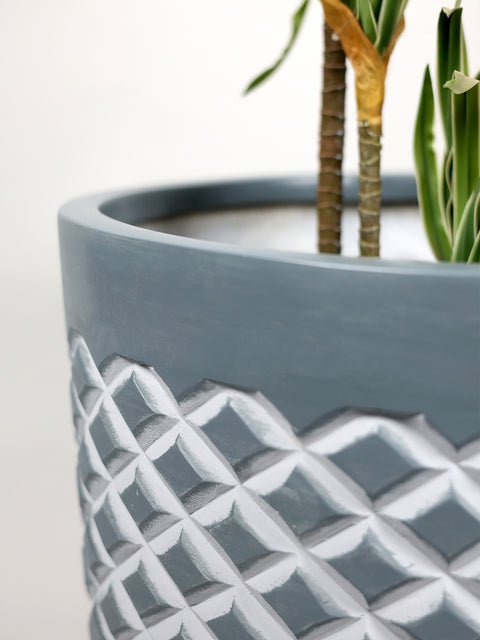 Vanila Fiberglass Round Planter - Image 3