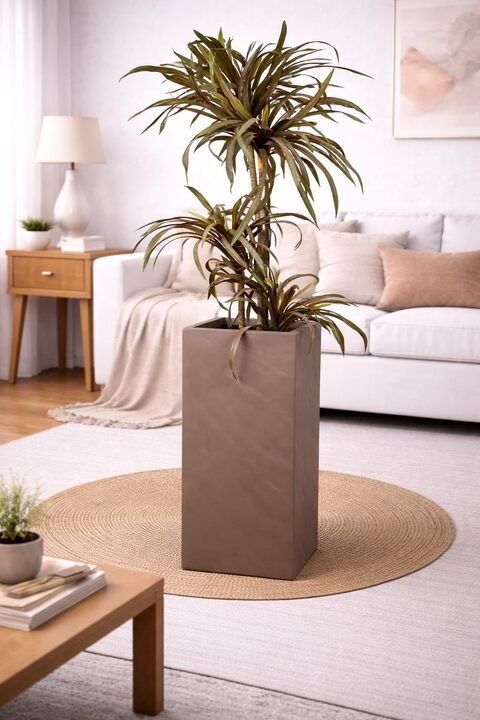 Mountain Fiberglass Planters – Pale Brown
