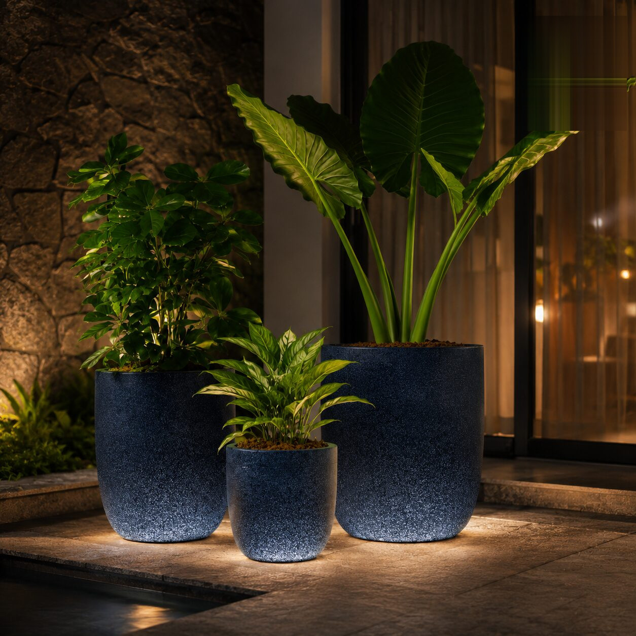 Milano Short Illuminated Planter - Nook & Nature