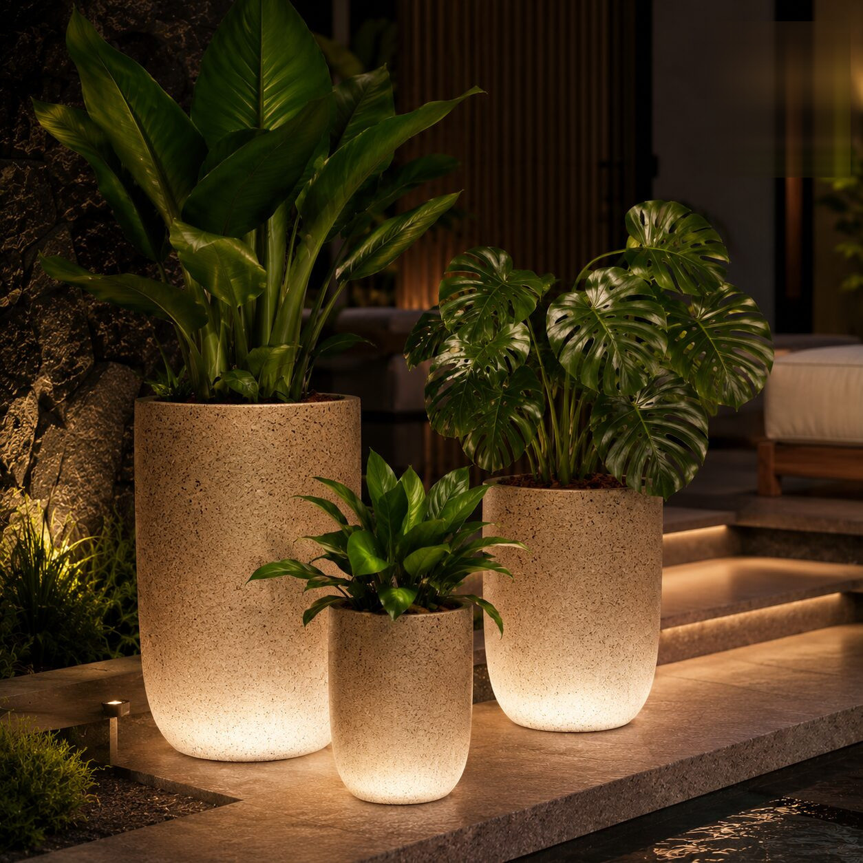 Milano Short Illuminated Planter - Nook & Nature