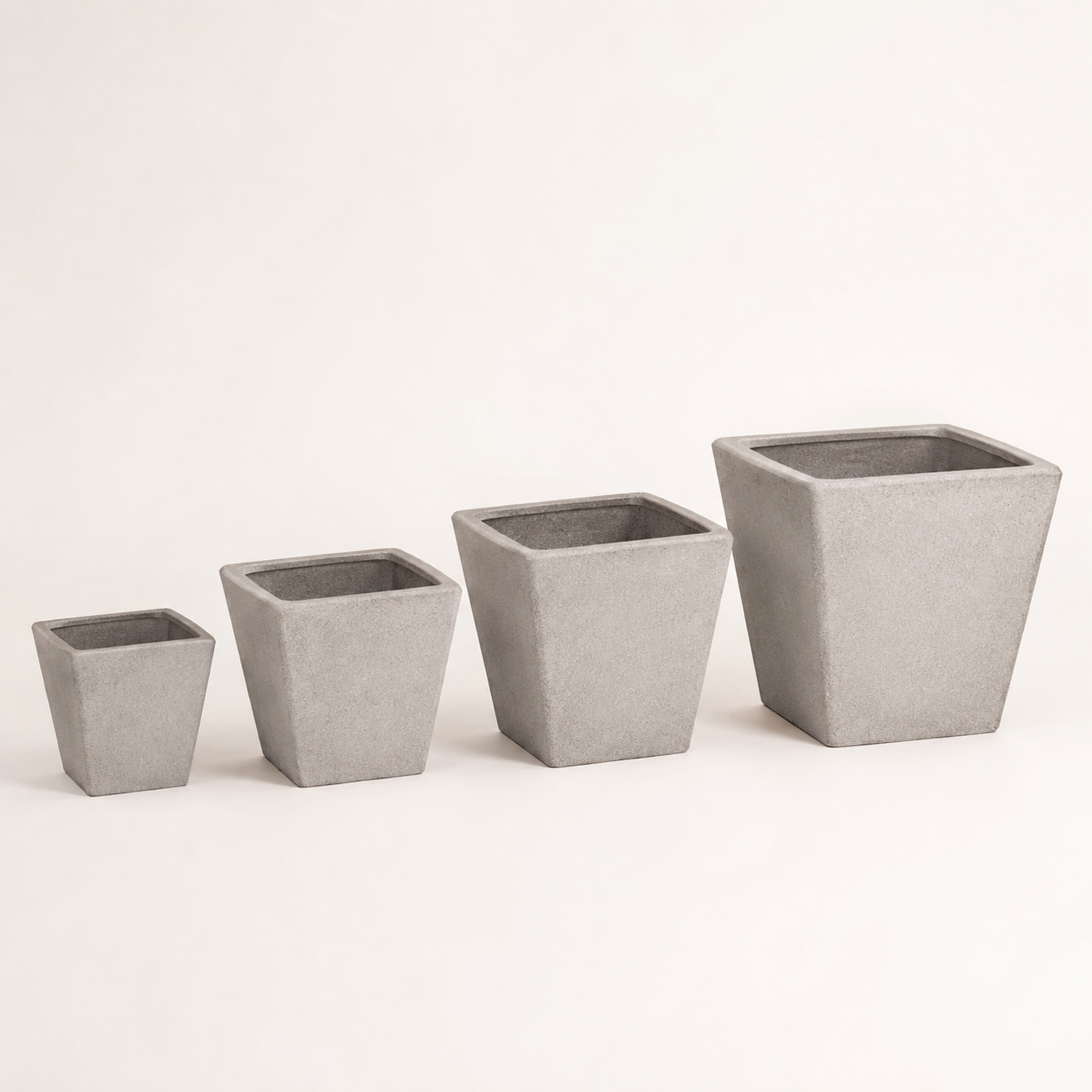 Roto Sterling Planter - Nook & Nature