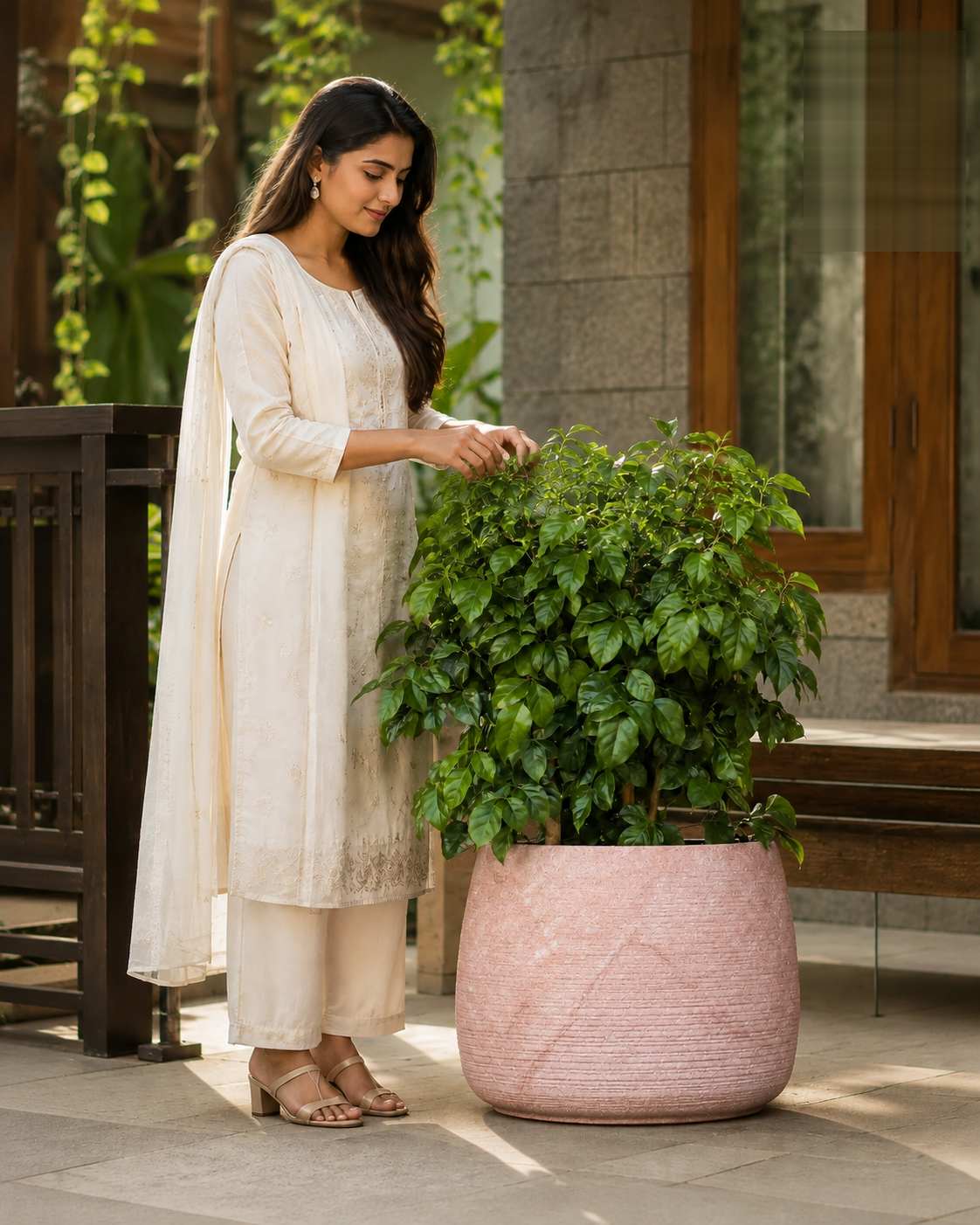 Iris Planter - Nook & Nature