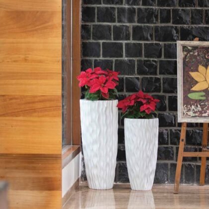 Wave Vertical Planter